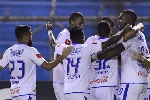 Olimpia derrota a Comunicaciones en cuartos de final de la Concacaf League