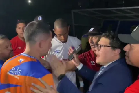 Lobos ganó, pese a que solamente se jugaron 86 minutos. (Foto: X)