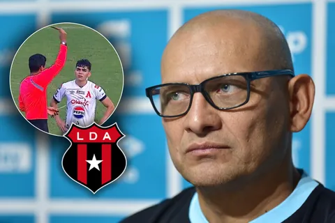 Sufre antes de volver a Alajuelense: DT de Alianza cruzó a Leo Menjívar por su "irresponsabilidad"
