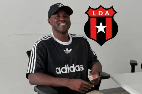Sorpresa en Alajuelense: Joel Campbell se pone otra camiseta grande en Costa Rica