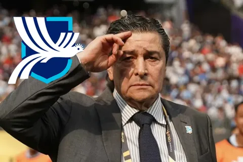 En Guatemala ponen en duda el futuro de Luis Fernando Tena por temas de salud y ya señalan al reemplazante: "Le ofrecerían el cargo"