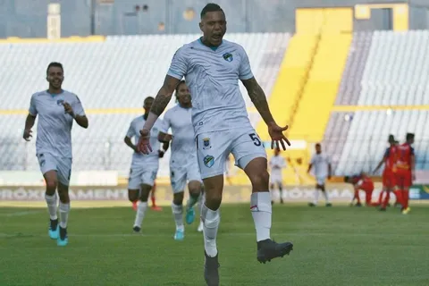 Jorge Aparicio: "Queremos ganar el torneo jugando en la cancha"