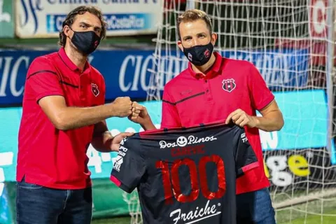 Agustín Lleida explicó la salida de Andrés Carevic de Alajuelense