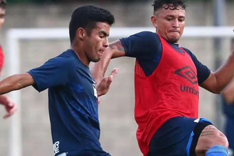 Estados Unidos le "roba" un jugador a la selección de El Salvador