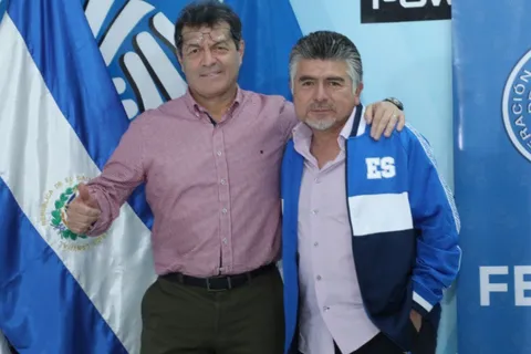 Mauricio Cienfuegos se une a la Selección de El Salvador