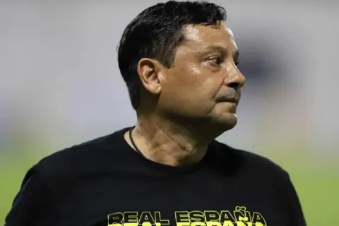 Jeaustin Campos fuera de Real España: el técnico que tomará el club luego de la renuncia del técnico tico