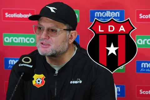 "Es lamentable": Jafet Soto ataca a Alajuelense y enciende la polémica por el robo de un fichaje