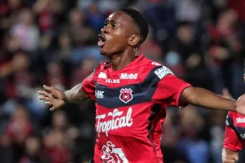 "Se cayó" el préstamo del joven hondureño Samir Félix: se quedará en Alajuelense