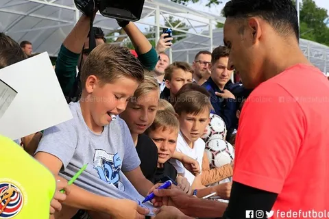 Keylor se ausentó en la práctica tica