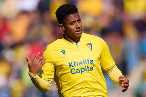 Cádiz de Choco Lozano pide que se suspenda La Liga