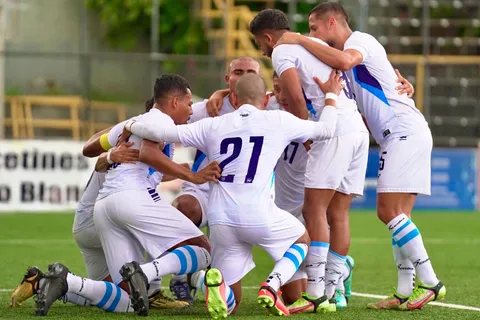 Selección de Nicaragua derrota a Herediano en el cierre de su gira (Foto: Fenifut)