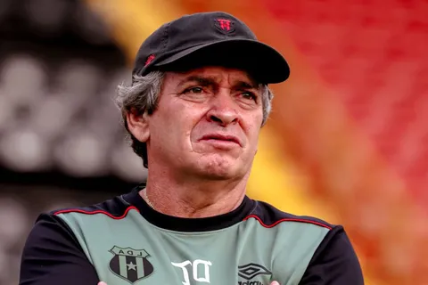 El robo del mercado de fichajes: Alajuelense se enfrenta a la imagen que golpea el orgullo de Machillo Ramírez