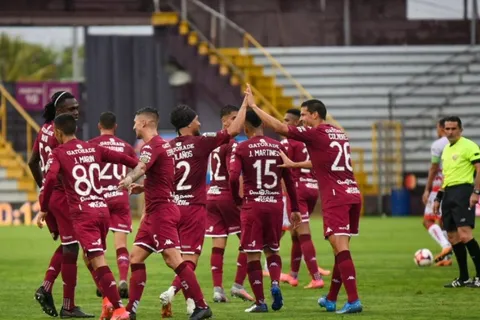 Deportivo Saprissa buscará en Europa un nuevo fichaje para el próximo torneo  en Costa Rica