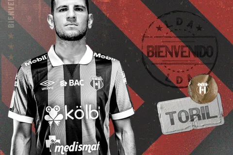 Alberto Toril fue presentado como nuevo jugador de Alajuelense.