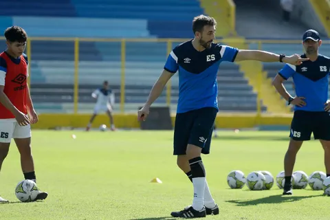 La Selecta se pone a punto: David Dóniga comenzó a trabajar pensando en el amistoso ante Inter Miami