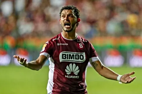 Deportivo Saprissa: Michael Barrantes comentó que el árbitro asistente le ofreció "unos golpes"