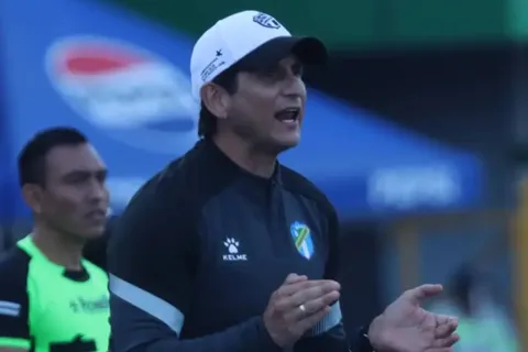 Ronald González deja mensaje que no gusta en la afición de Comunicaciones