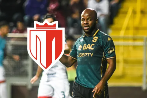 Javon East en Saprissa.