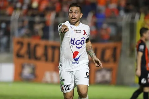 Ex Presidente de Águila reveló por qué rechazaron a Fito Zelaya