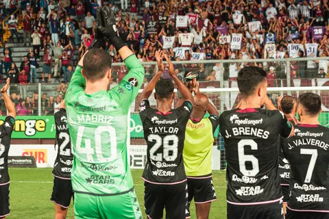 Saprissa avanzó a la Gran Final luego de vencer a Grecia y asegurar el liderato