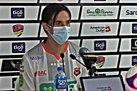 Bryan Ruiz le tiró un dardo al fútbol tico: "No me gusta este formato del torneo"