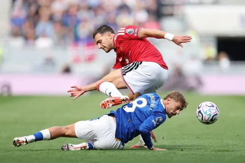Manchester United podría escuchar ofertas por Diogo Dalot en 2027 si llega una propuesta adecuada