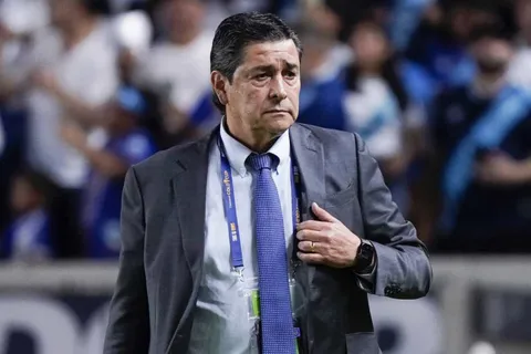 Luis Fernando Tena se defiende por las críticas recibidas por el amistoso vs El Salvador