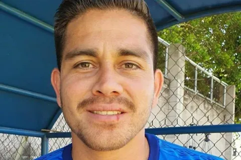 Problema familiar no permitió a Fito Zelaya unirse a tiempo a El Salvador