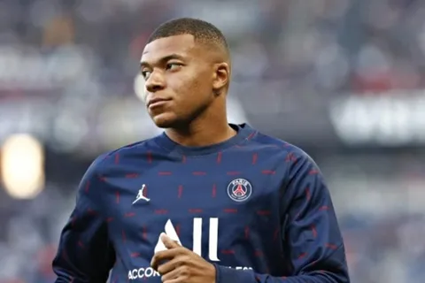 Kylian Mbappé ha tomado una decisión sobre su futuro en el PSG de Keylor Navas