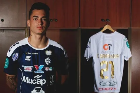 Carlos Barahona, jugador de Cartaginés.