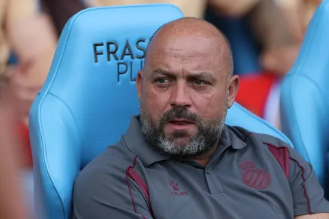 Espanyol despide a Manolo González tras la derrota ante Sestao en la Copa del Rey