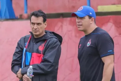 Inesperado: Mario Acevedo con problemas a pocos días de su debut oficial con Municipal