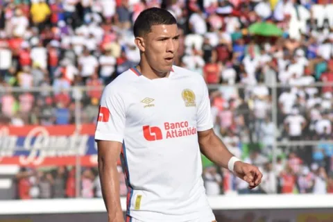 Kevin López con opciones de ir a un histórico de Honduras tras su inminente salida de Olimpia
