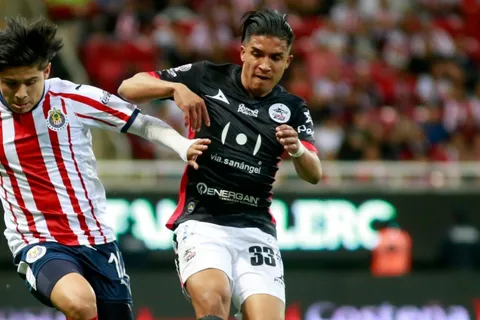 Michaell Chirinos, entre los mejores del fútbol mexicano