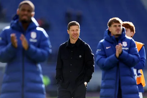 Estêvão se queda sin jugar ante Liverpool y crecen las críticas a Xabi Alonso