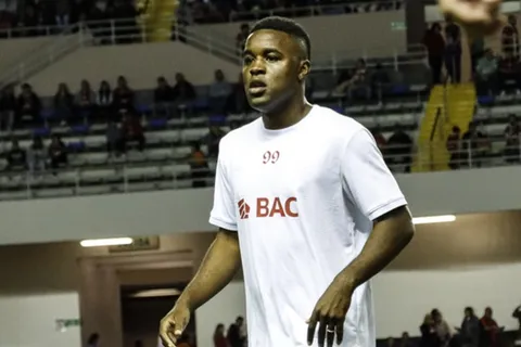 Joel Campbell se mostró despreocupado.