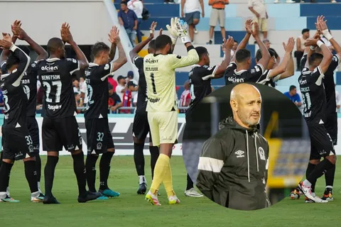 Duro golpe para Eduardo Espinel: se confirma el futuro del gran pilar de Olimpia para la próxima temporada