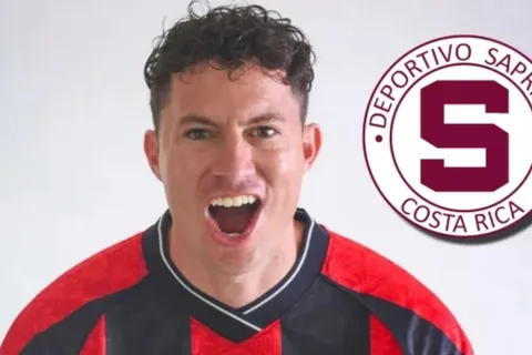 Alajuelense lo disfruta: el mensaje de Bryan Oviedo que golpea a Saprissa en donde más le duele