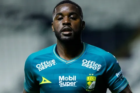 León y Joel Campbell siguen firmes en el liderato del futbol mexicano