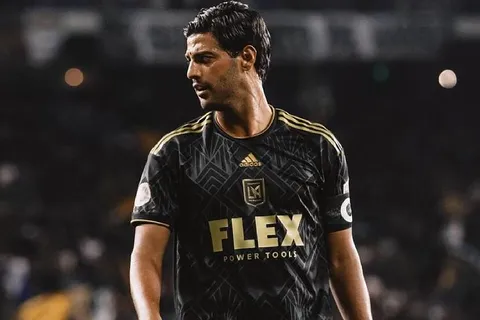 Carlos Vela avisa a Lionel Messi: "No me motiva enfrentarlo, no importa quién juegue contra mí"