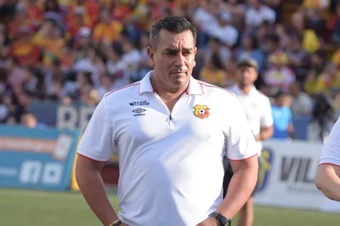 Giacone resuelve el grave problema de Herediano.