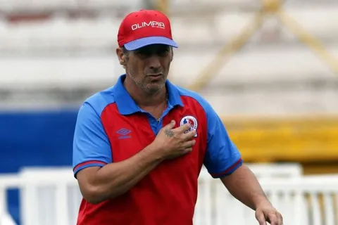 ¿Pedro Troglio seguirá en Olimpia?