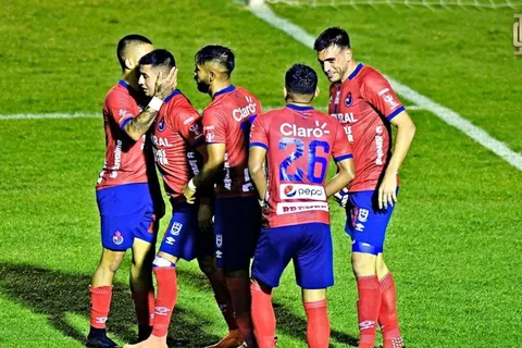 Los memes destruyeron a Municipal luego de perder el Clásico ante Comunicaciones