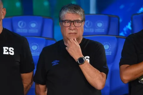 El Bolillo Gómez en alerta: La decisión que podría afectar a El Salvador para la Eliminatoria Mundialista
