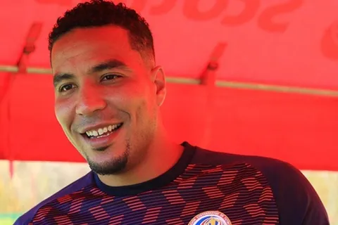 Herediano extiende contrato con el arquero Esteban Alvarado