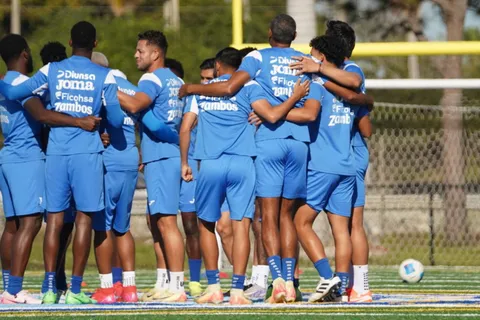 Reinaldo Rueda sin piedad: Estos son los 3 jugadores que fueron dados de baja de la Selección