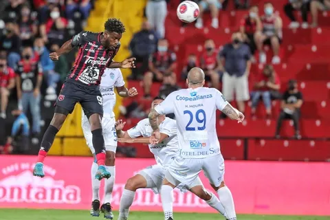 Freddy Góndola es considerado el mejor extranjero de la liga de Costa Rica