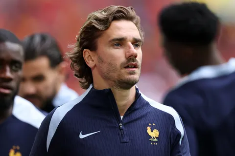 ¿Por qué no juega Antoine Griezmann en Francia vs. Marruecos por los cuartos de final del Mundial 2026?