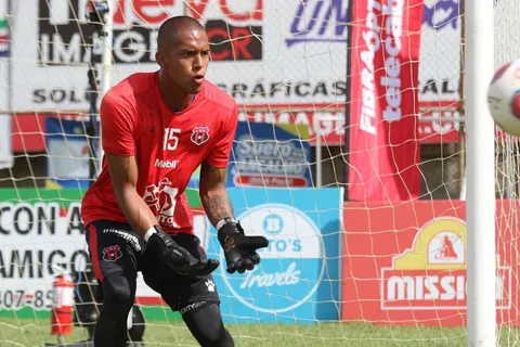 ¿Saldrá del club? Miguel Ajú deja en duda continuidad en Alajuelense