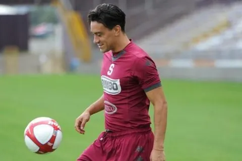 A los 35 años, Christian Bolaños completó su primer triplete